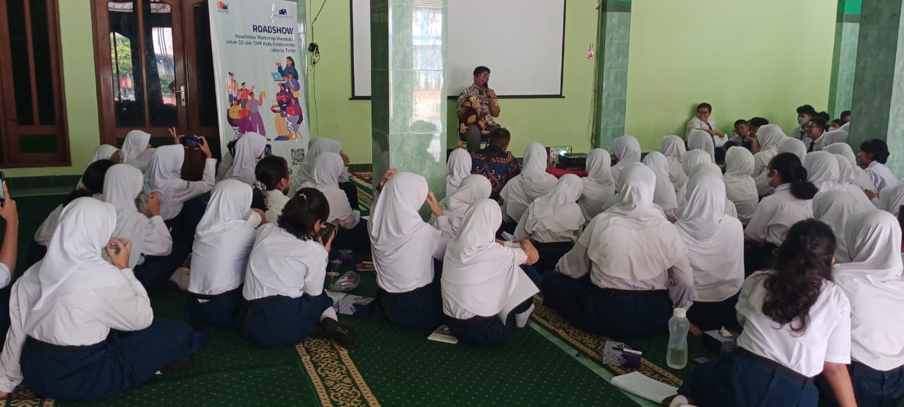 Roadshow Workshop Membaca Di SMP Negeri 179 Jakarta